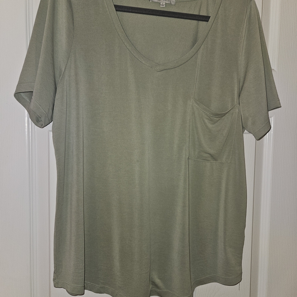 Love Tree Sage Green Short Sleeve Tee